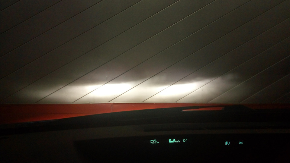 Philips X-treme Ultinon H4 в Prius 4