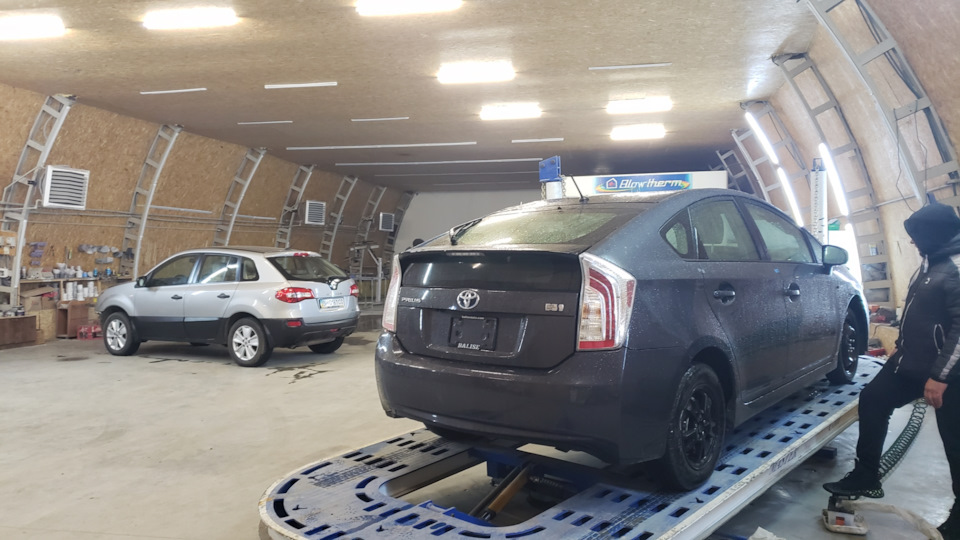 Toyota Prius З США - В Україні 4