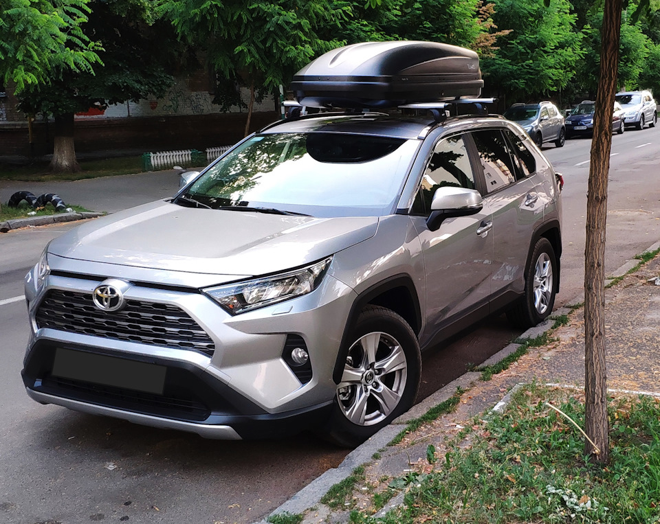 Crossbar на дах для RAV4 Gen5 2019 1