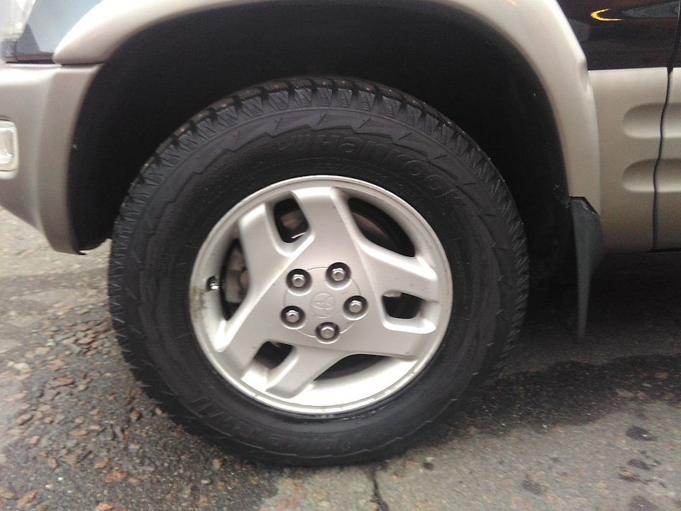 Зимова гума 225/70 R16 Hankook i*Pike RW 11 SHIPS 3