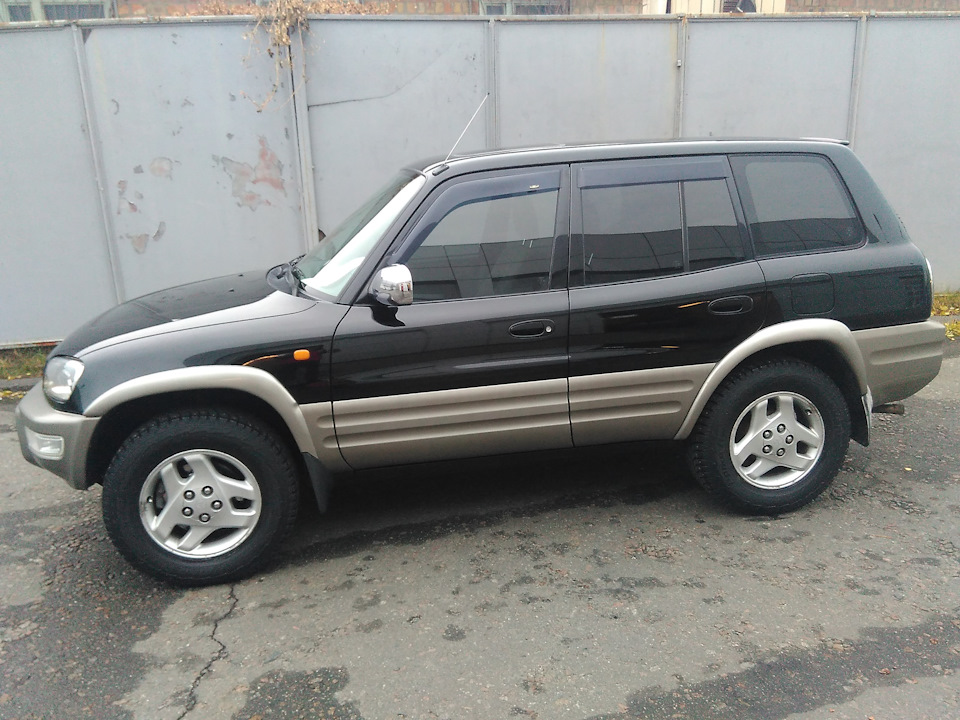 Зимова гума 225/70 R16 Hankook i*Pike RW 11 SHIPS 4