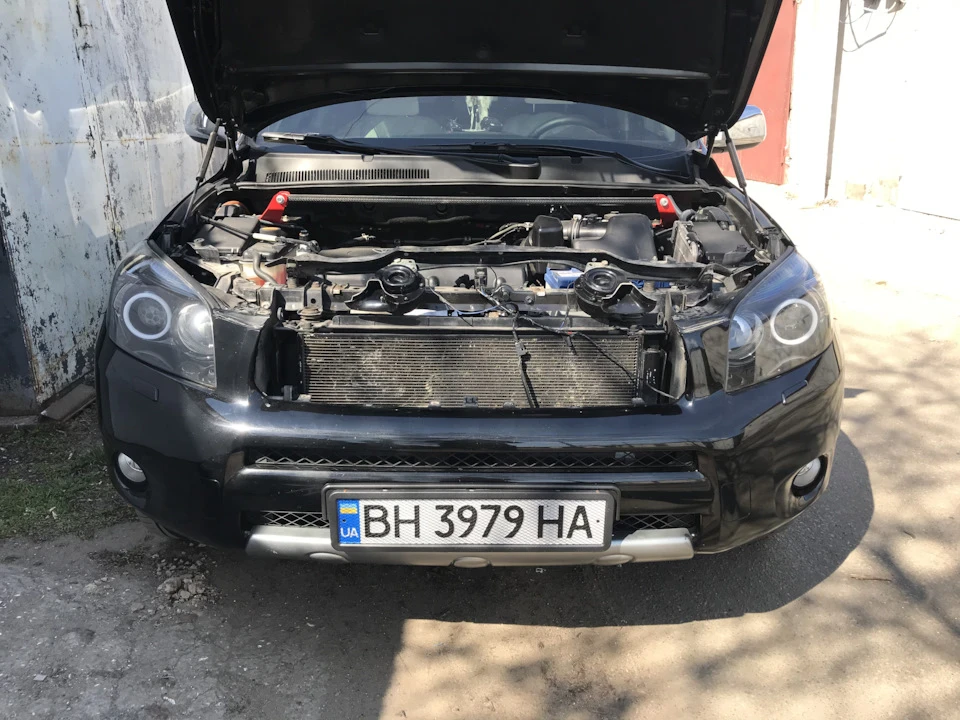Встановлення газових упорів капота 👍