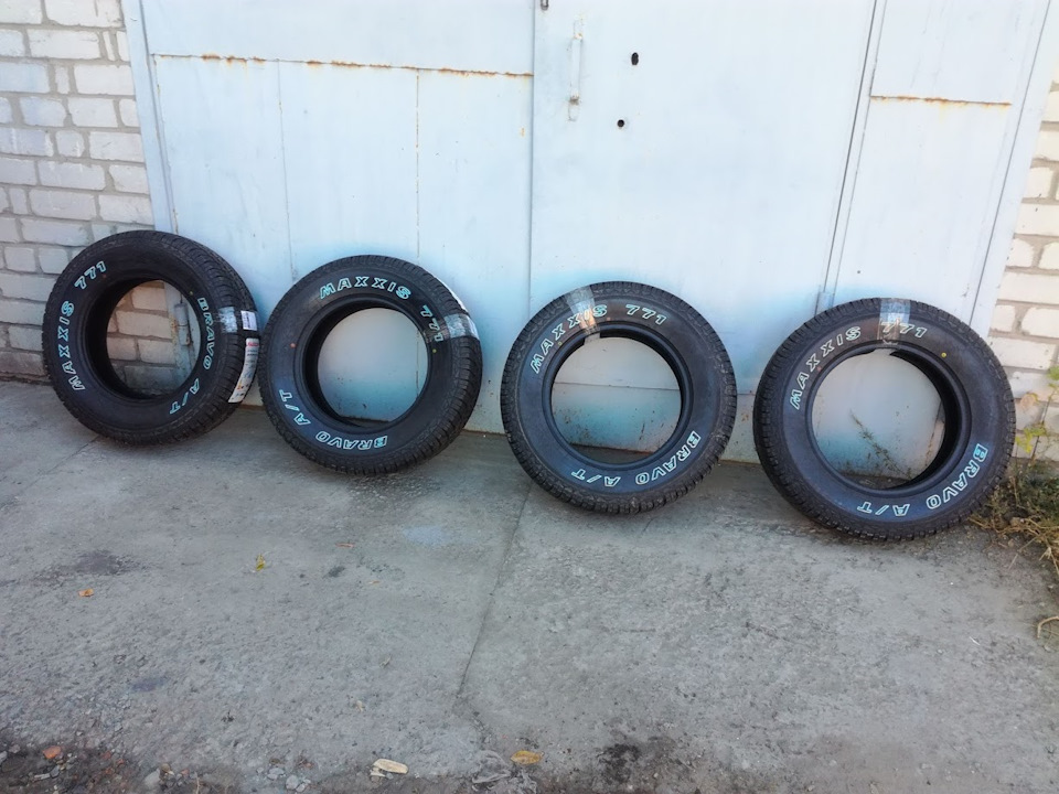 Покупка Maxxis BravoAT-771 215\70\16 2