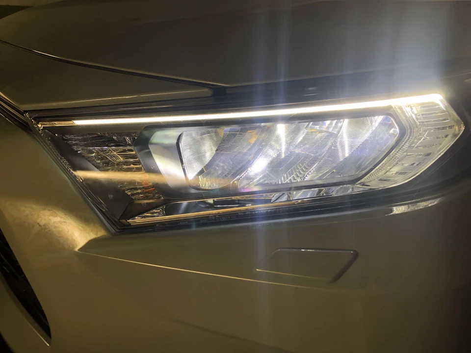 Омивач фар на RAV4