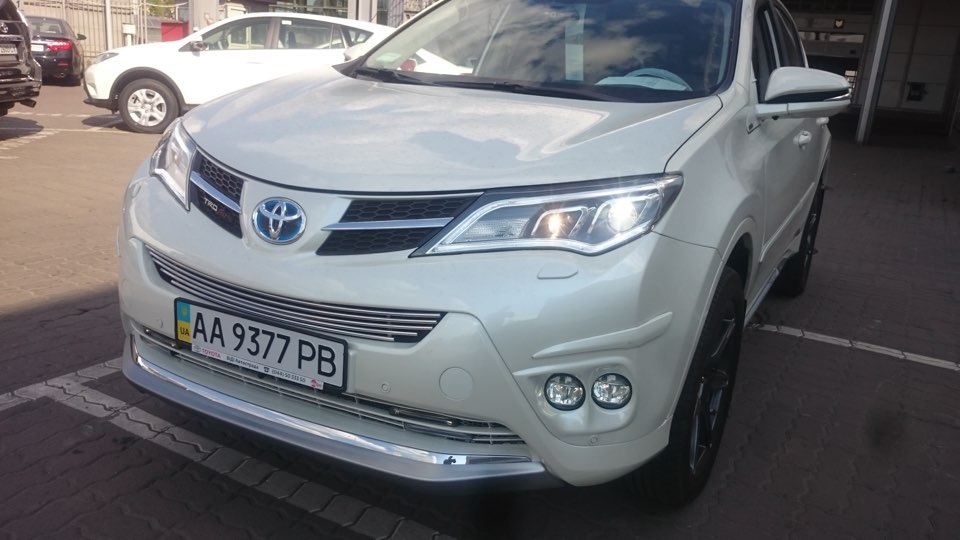 Нові фари для RAV 4 3