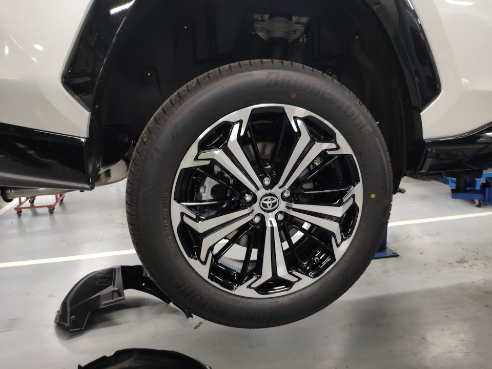 Колеса на Rav4 Prime 1
