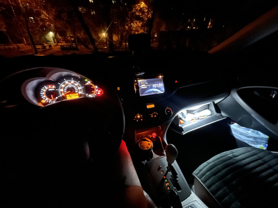 Світло в бардачку 💡 3