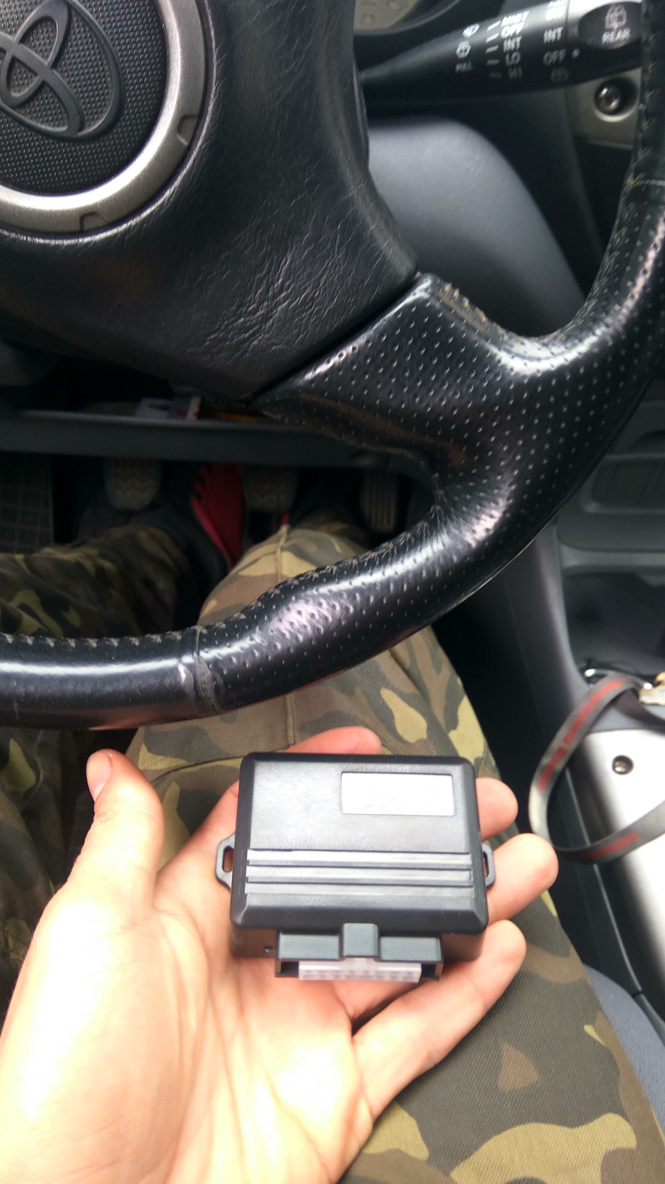 Встановлення автодоводчиків скла 1
