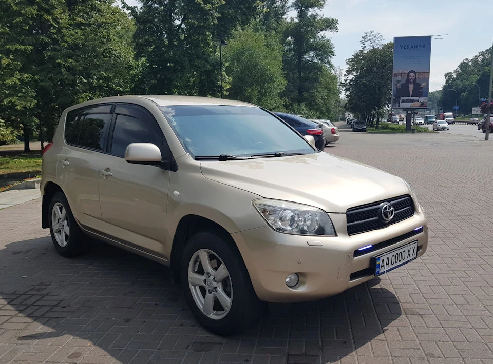 Продано Рав4ік