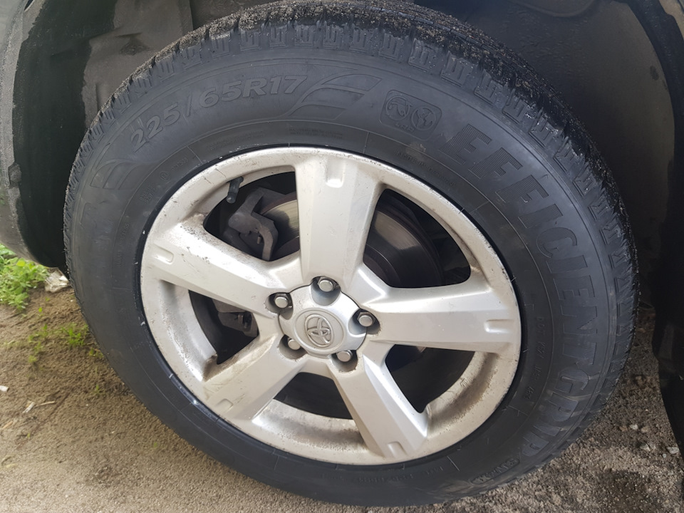 Goodyear EfficientGrip SUV 4