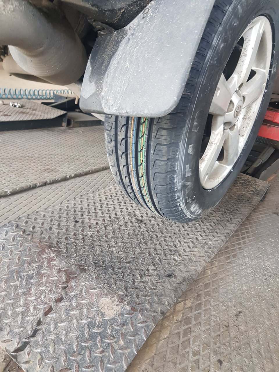Goodyear EfficientGrip SUV 2