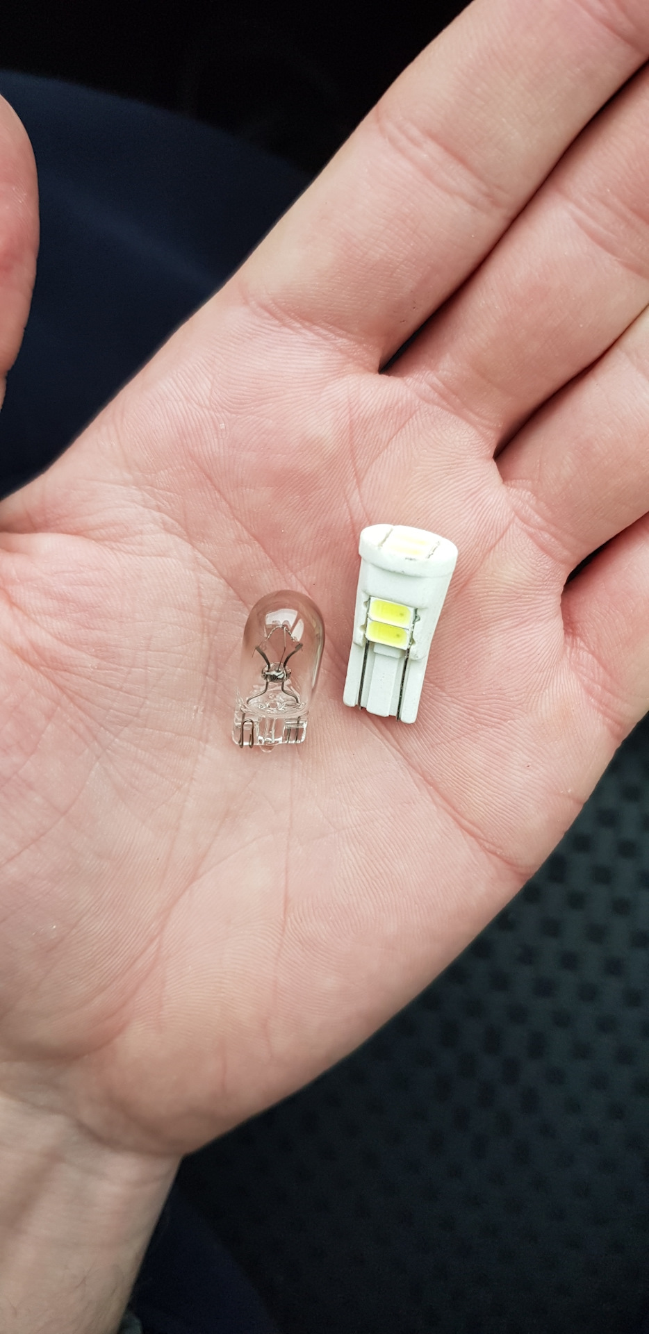 Заміна лампочок в салоні на Led 3