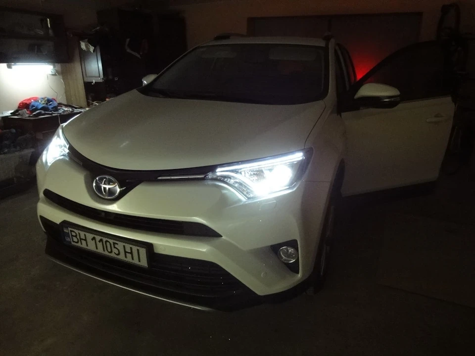 Ущільнювальні роботи пост + гумки дверей WETHERSTRIP від LEXUS ...
