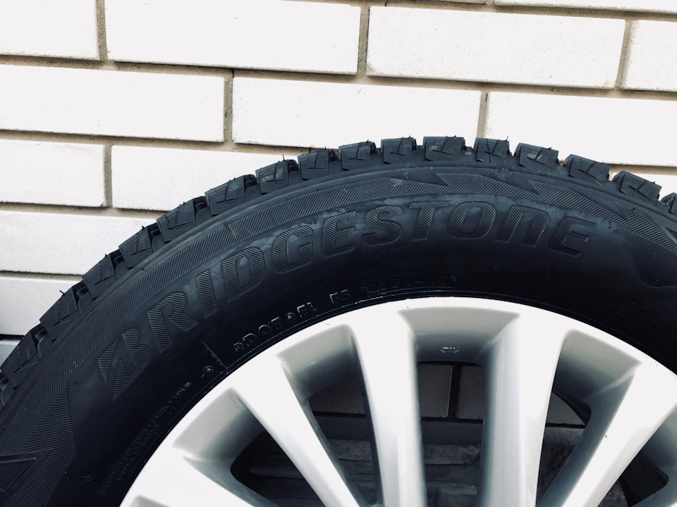 Bridgestone Blizzak DM-V2 2