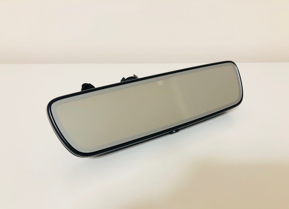 OEM Toyota Auto-Dimming Rear View Mirror 1