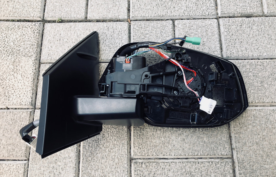 OEM Toyota Blind Spot Monitor System (part 3) 3
