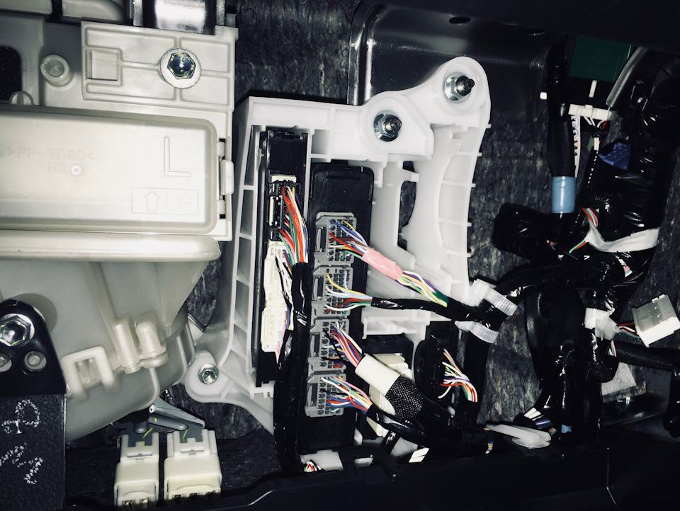 OEM Toyota Parking Aid System (part 1) 2