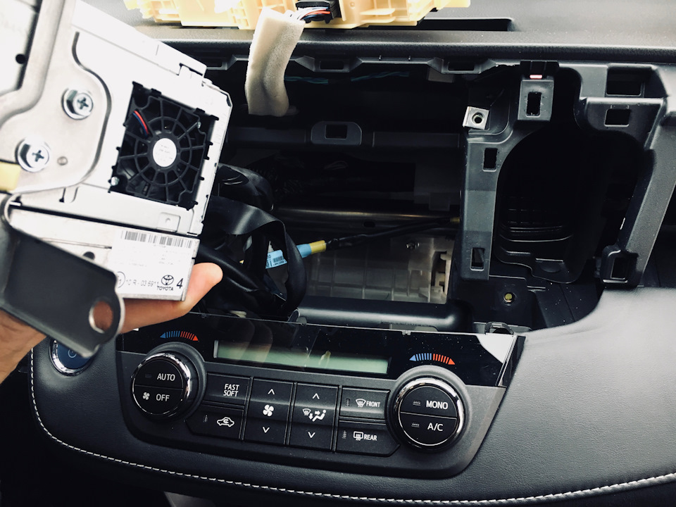 OEM Toyota Parking Aid System (part 4) 5