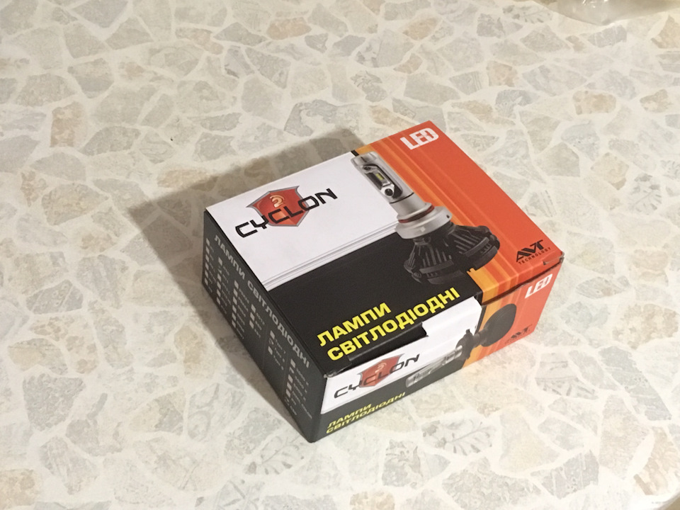 Частина 2. Світлодіодизація: ПТФ DLAA TY-807-LED та LED лампочки у фари головного світла (ближній) CYCLON LED . 1