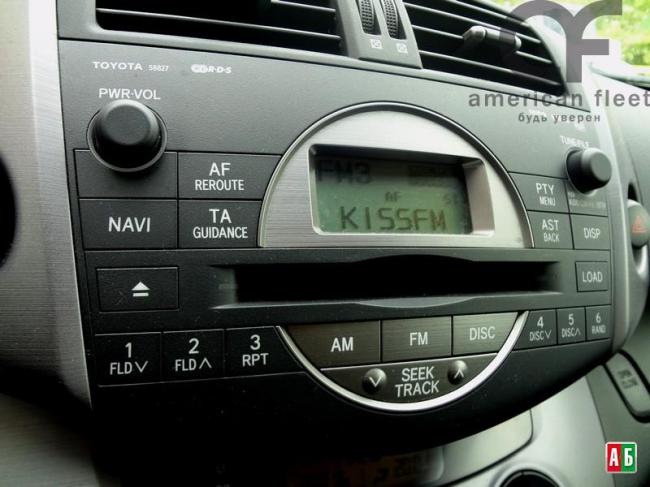 Питання по штатній магнітолі Rav4 1