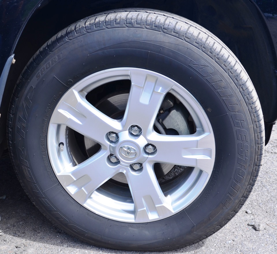 Bridgestone Dueler H/P Sport (235/65R17 108V) 4