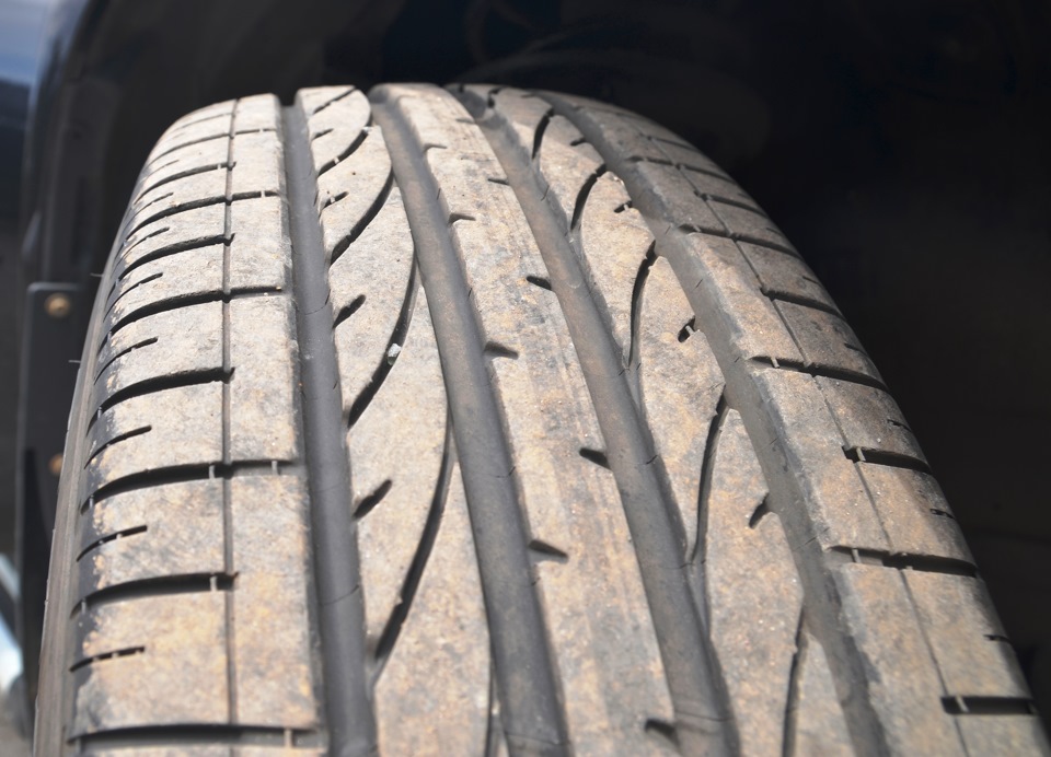 Bridgestone Dueler H/P Sport (235/65R17 108V) 3