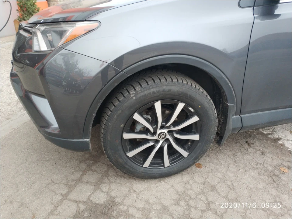 Диски AEZ REEF на Toyota RAV4 LE