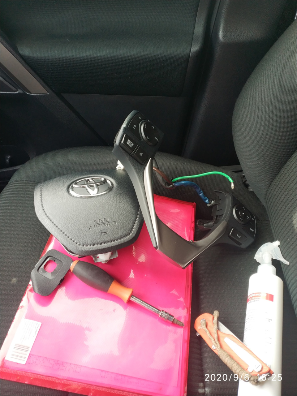 Шкіряне кермо для Toyota RAV4 LE 2