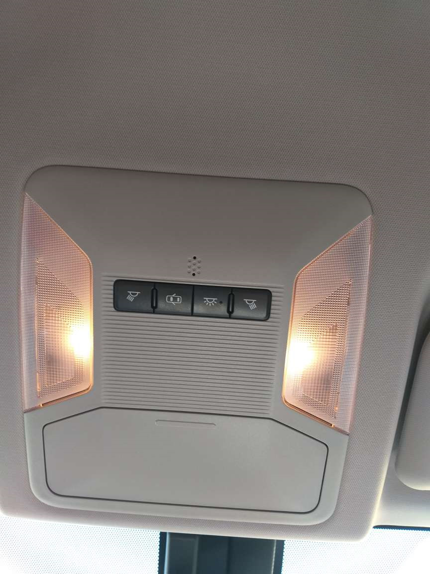 LED світло в салоні Toyota RAV4 (5th gen) від Nw83. 1