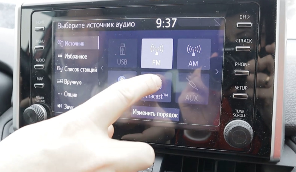 Спробуємо Miracast на штатному ГУ RAV4? 2