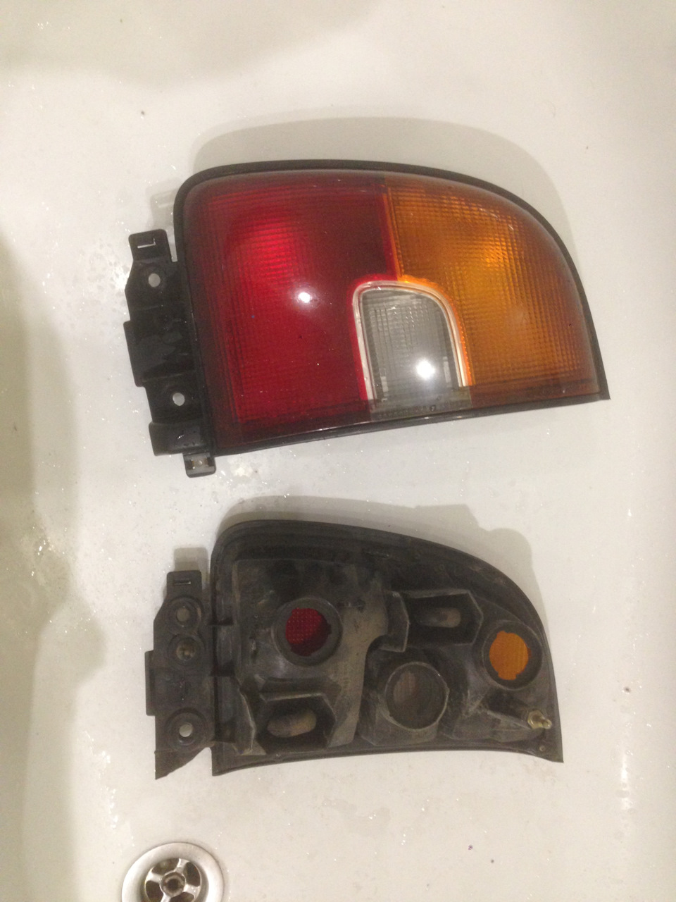 Задні ліхтарі 4