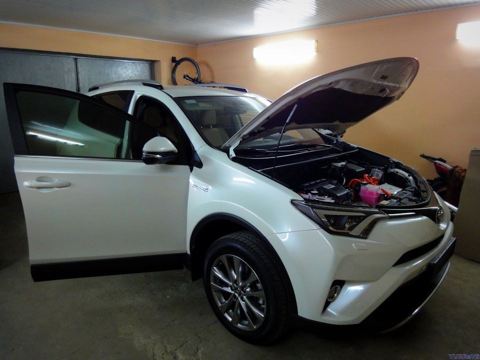 Огляд TOYOTA RAV4 Hybrid 1000км. - про все. 2