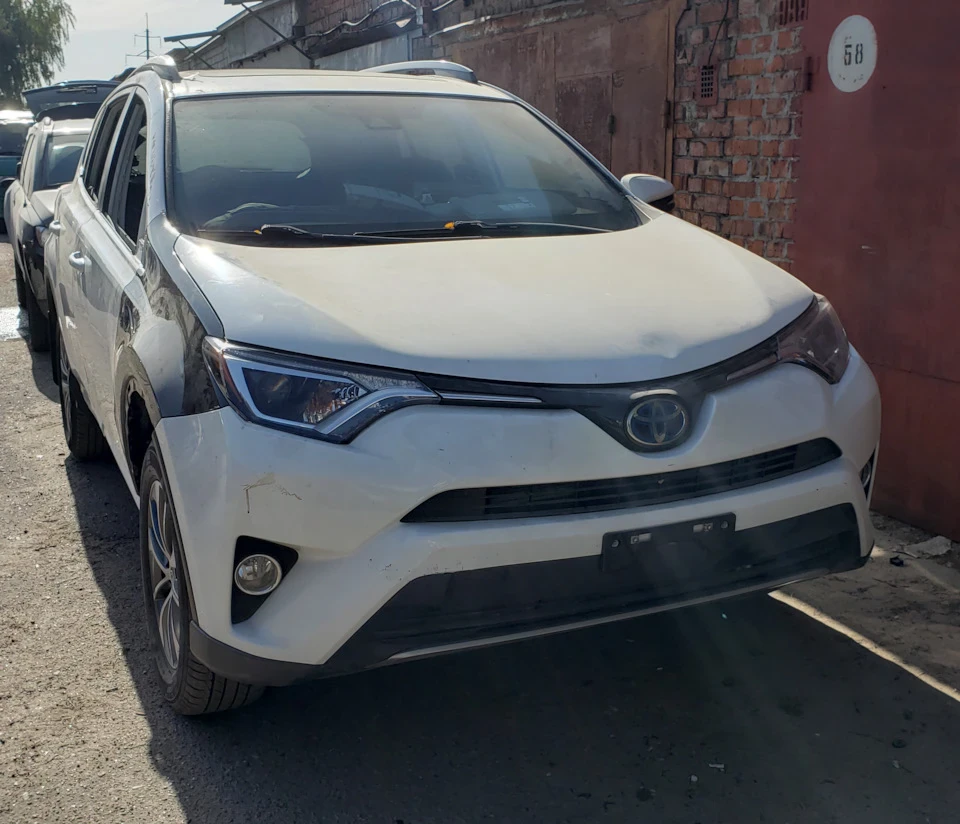 Процес ремонту Rav 4 USA