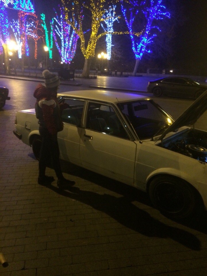 Неутримався і втулив кермо)) 2