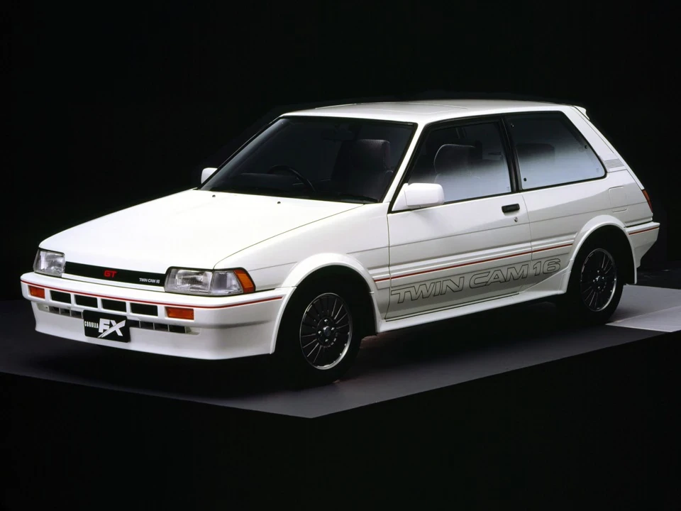 Шукаю Toyota Corolla 3-х дверна