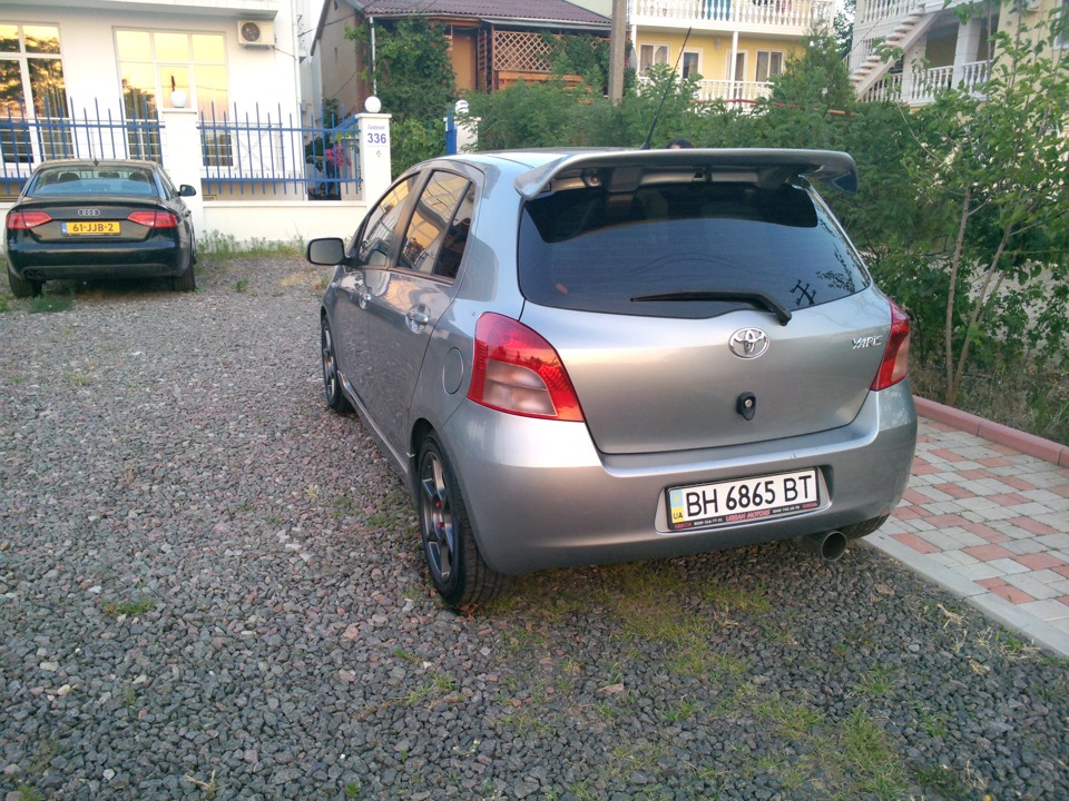 Toyota yaris buddy club p1-racing 4