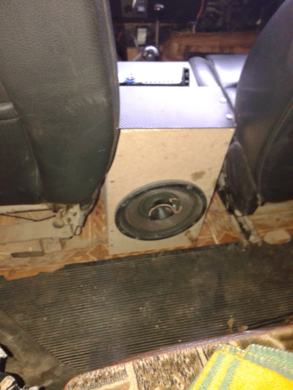 полиця під автомагнітолу 3