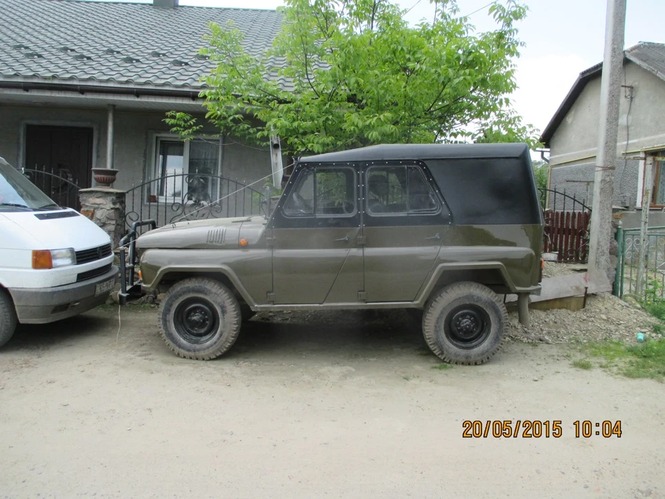 Самодельний металевий дах.