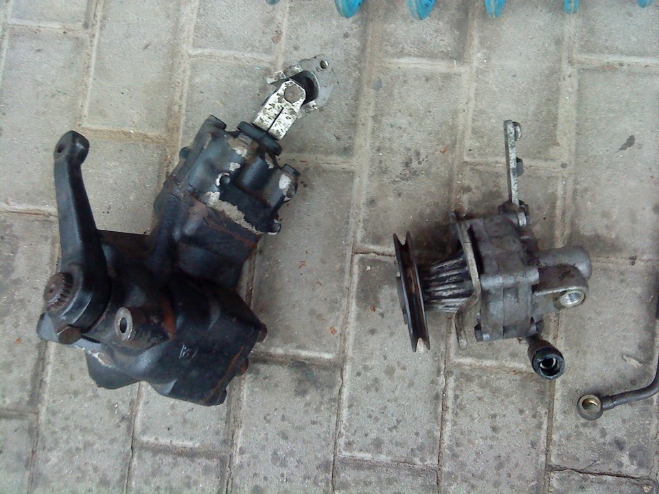 Покупка і початок установки ГУРу ZF від BMW e34 і вакууму з ГТЦ від бумера 2