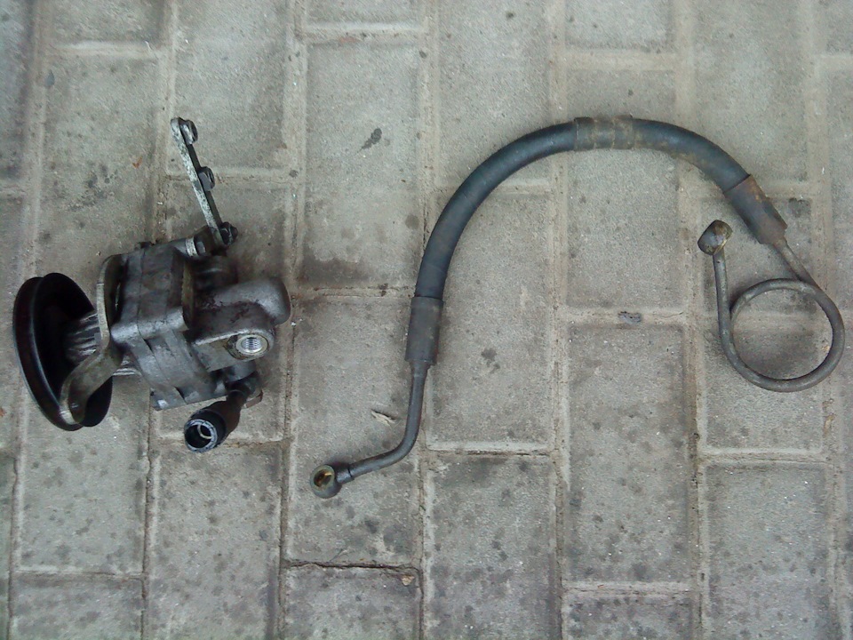 Покупка і початок установки ГУРу ZF від BMW e34 і вакууму з ГТЦ від бумера 3