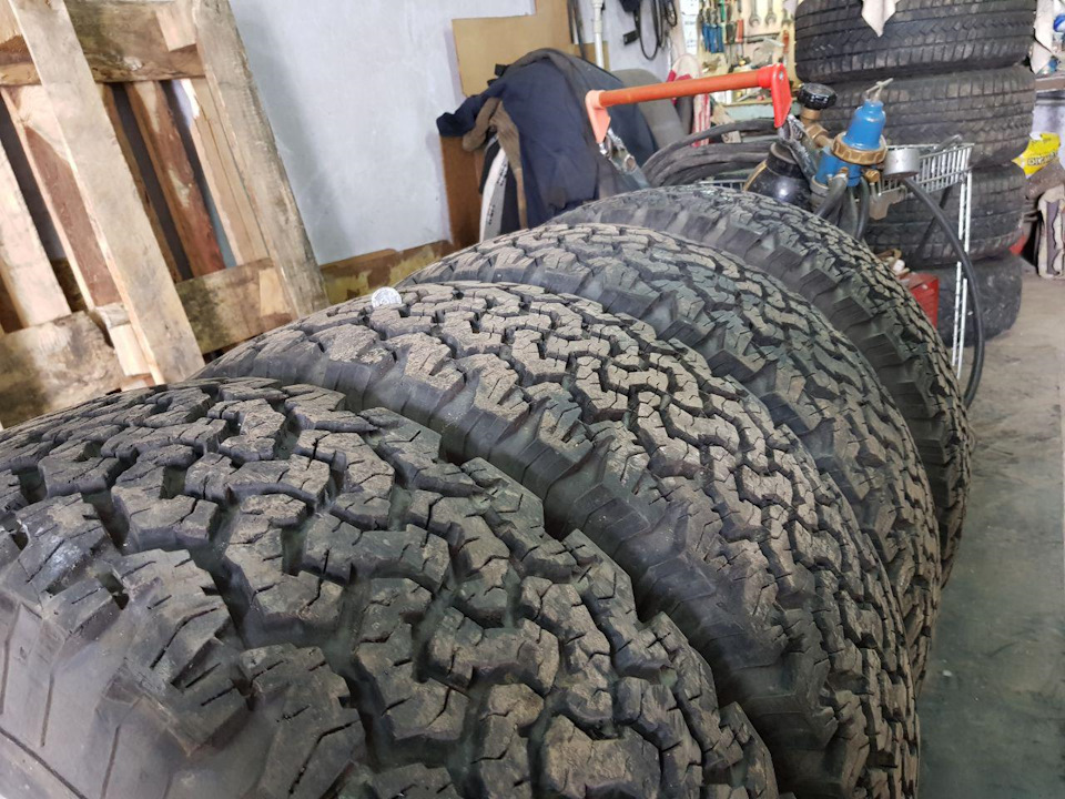 Продано BF Goodrich 275\70 R16 2