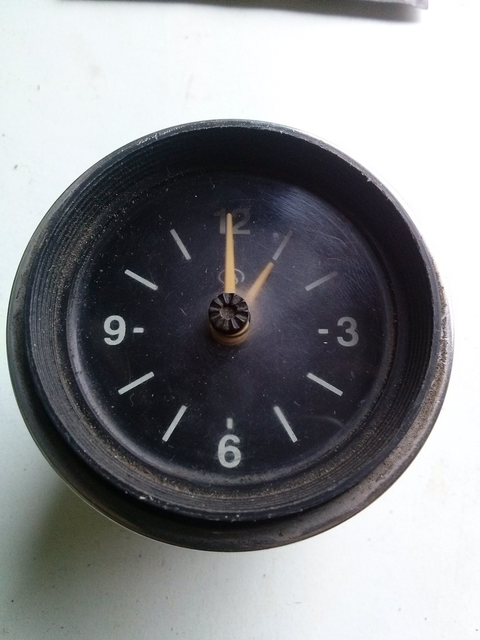 Годинник автомобільний 1