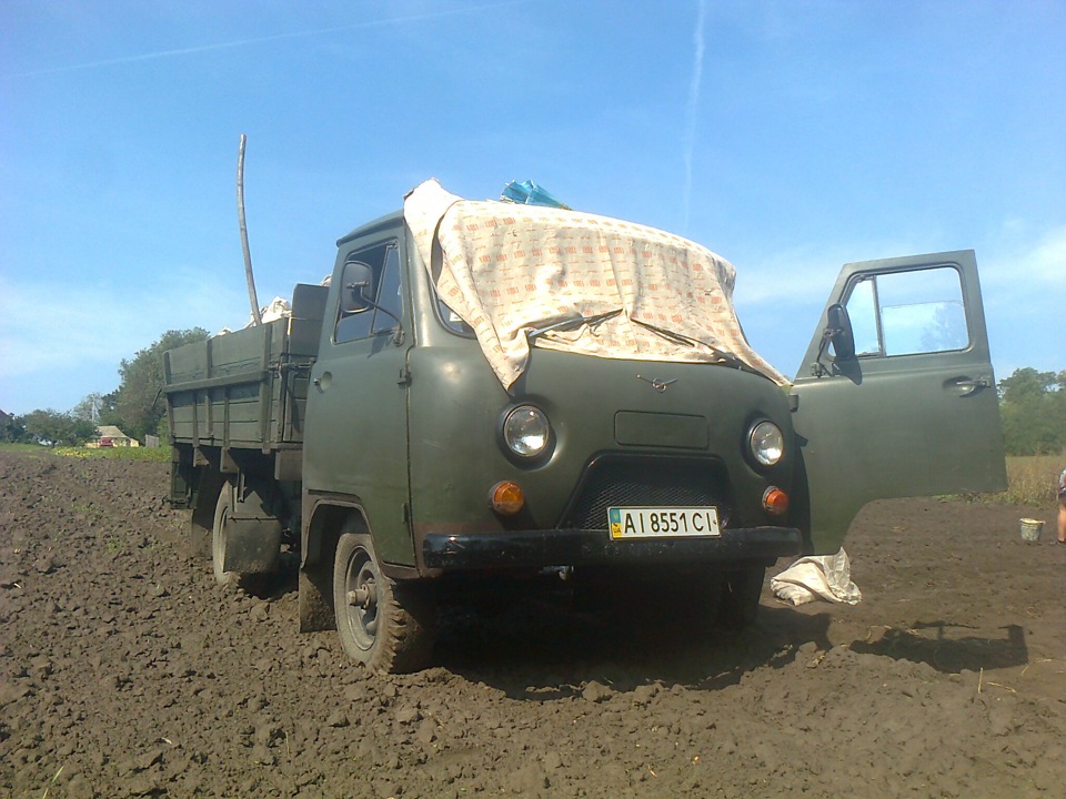УАЗ на картоплі 1