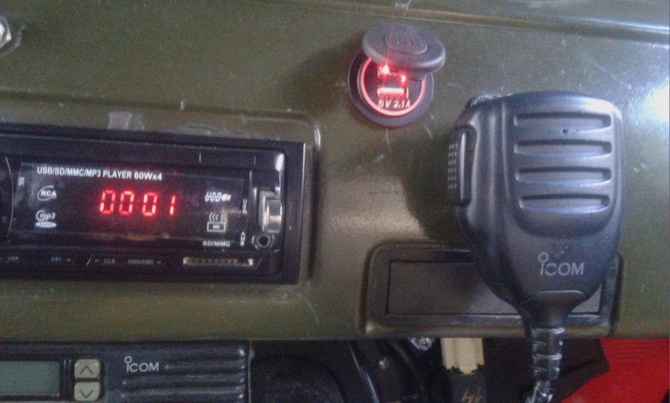 #59 USB заряджання на два входи в панель приладів 4
