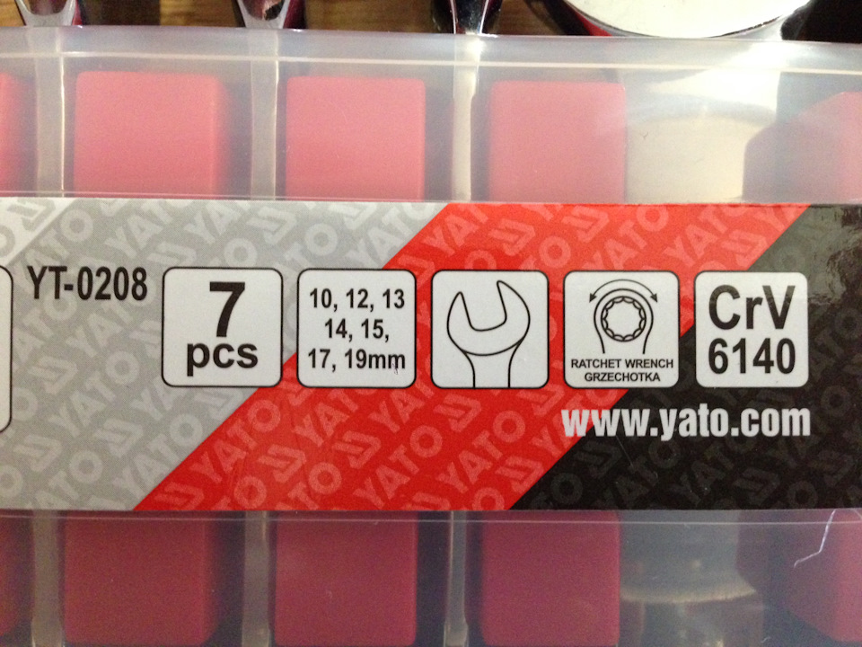 # 62 набір ключів YATO YT-0208 та головки YATO YT-0521 + різні смакоти 3