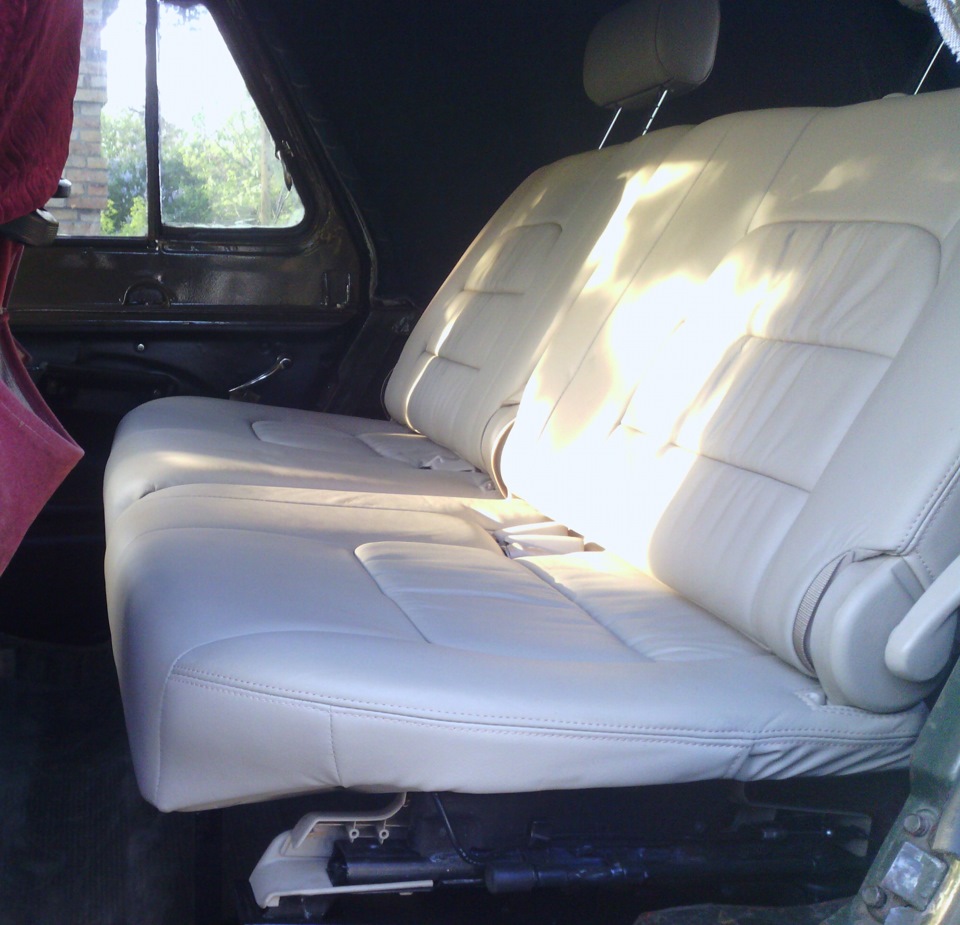 Встановлення задніх сидінь від Lexus LX470 (Частина 2) 4