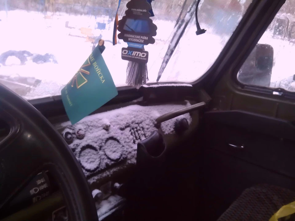 Заміна ущільнювачів кватирок, відновлення кузова.