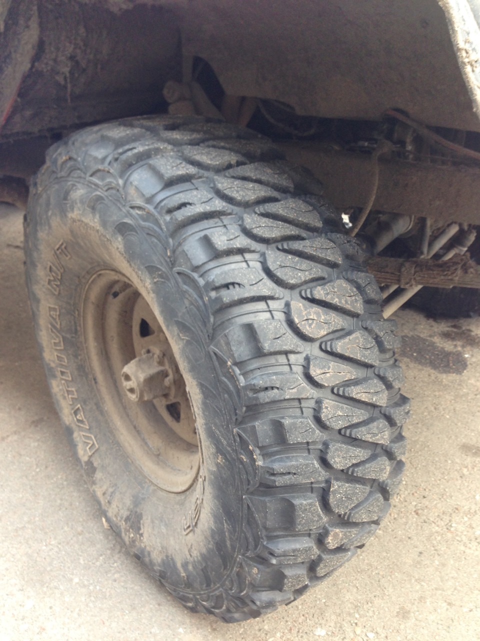 Продам свою гуму Nokian Vatiiva MT 35x12,5 r15 5