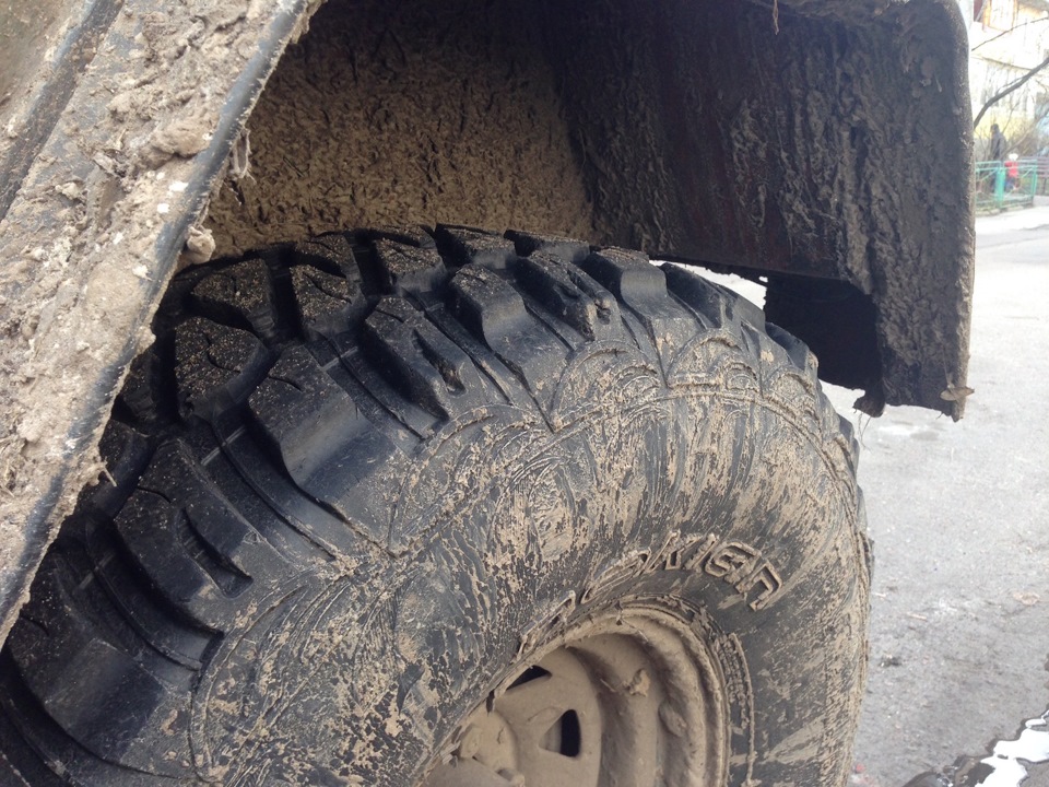 Продам свою гуму Nokian Vatiiva MT 35x12,5 r15 3