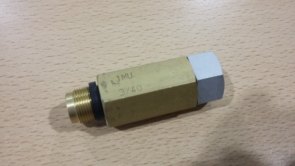 Регулятор гальмівних зусиль 1